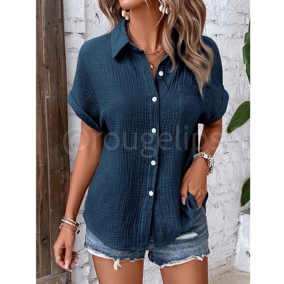 Cotton Crinkle Short Sleeve Button Down Shirt in Navy Blue - Picture 4 of 8